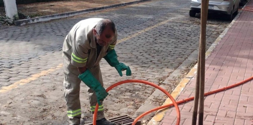 Secretaria de Obras de VR intensifica manutenções do sistema de drenagem das vias do município
